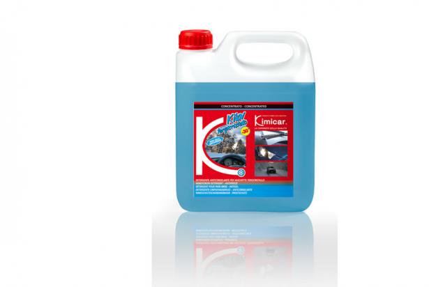 Detergente concentrato per vaschette tergicristallo con antigelo