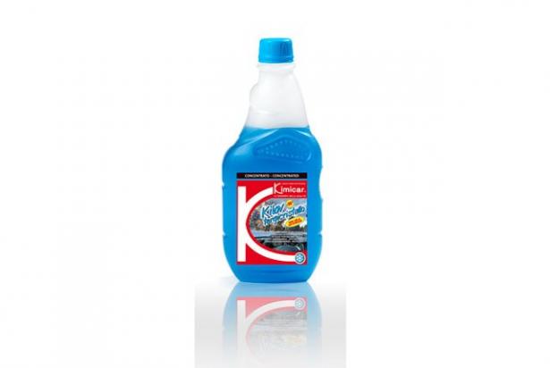 Concentrated detergent and antifreeze glass cleaner for windscreen washer reservoirs